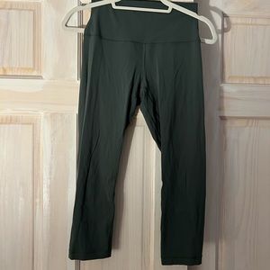 Lululemon Wunder Train High-Rise Crop 21” Size 6